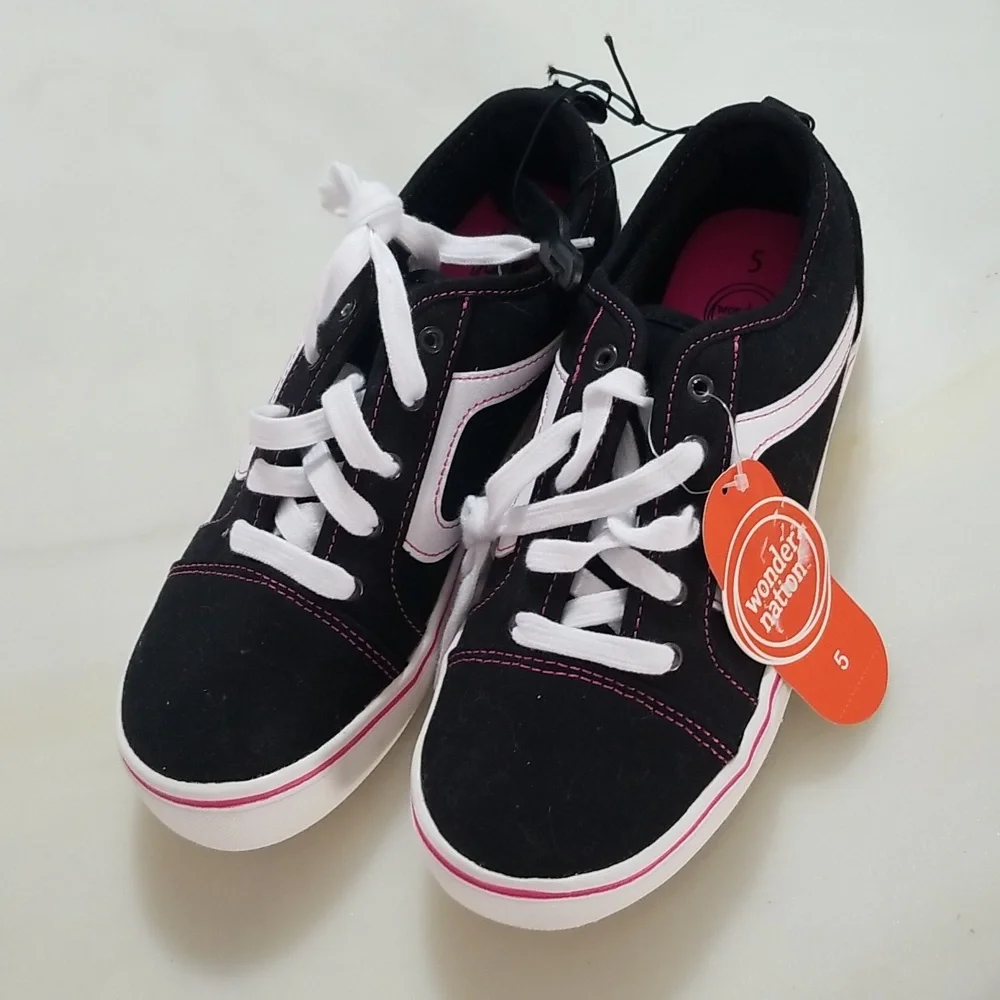 Wonder Nation Tennis Shoes
